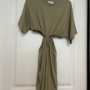Vestique Sage Green Cinched Midi Dress